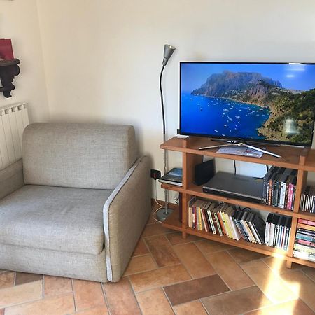 Ferienwohnung Mangia, Leggi, Dormi Costa di Serina Exterior foto