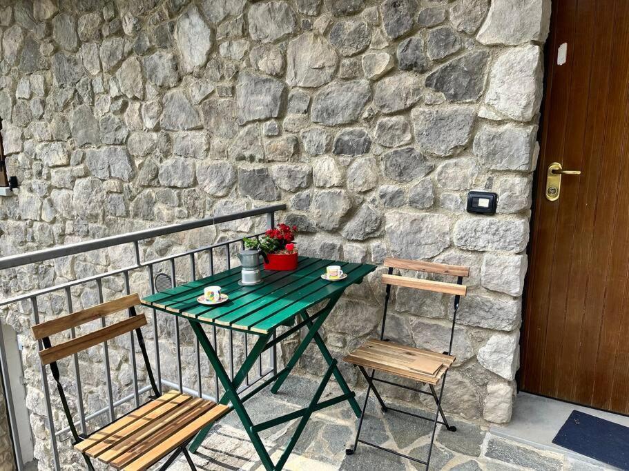 Ferienwohnung Mangia, Leggi, Dormi Costa di Serina Exterior foto